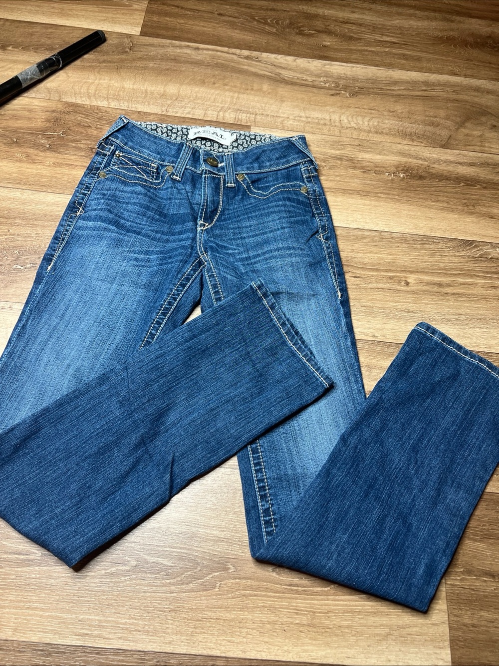 Ariat R.E.A.L Denim Straight Jeans Womens 26R (26x32) Blue Stretch